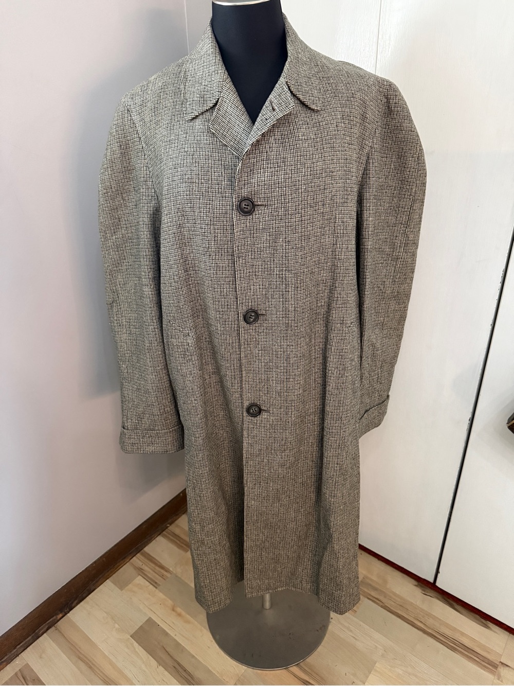 Vintage 100% Wool Men's Gray Herringbone Trench Coat - Classic Single-Breasted